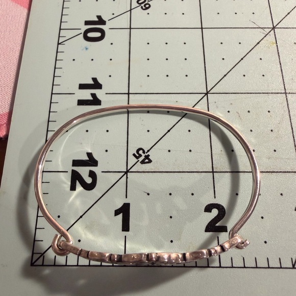 Retired Sorrento hook on bracelet - Picture 4 of 5